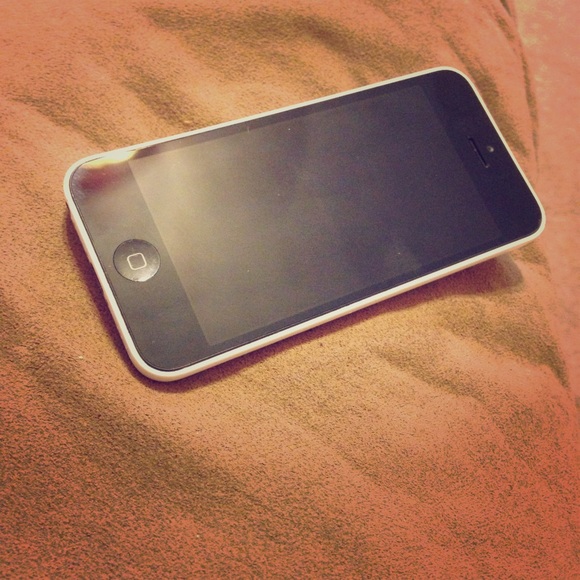 Unlocked white iPhone 5c - Picture 1 of 4