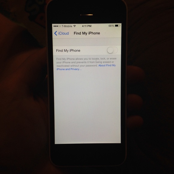 Unlocked white iPhone 5c - Picture 2 of 4