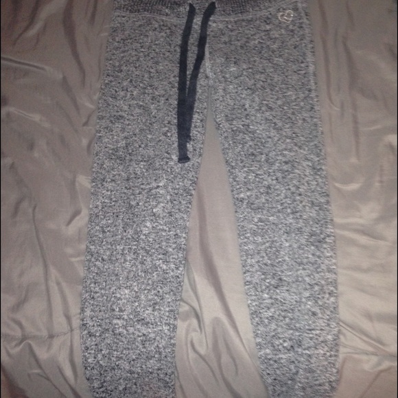 Aeropostale Pants - Warm sweats