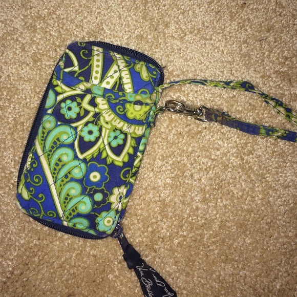 Vera Bradley wristlet - Picture 1 of 2