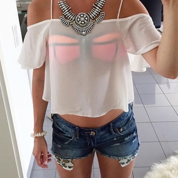 Gorgeous Statement Necklace - Picture 3 of 3