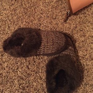 Brown Knit Slipper with Fur on Inside