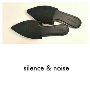 Silence + Noise Black Pointy Toe Slide NWT