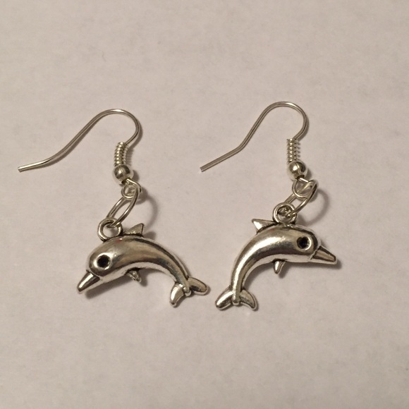 ๐ 4/$10 Dolphin Earrings - Picture 2 of 3