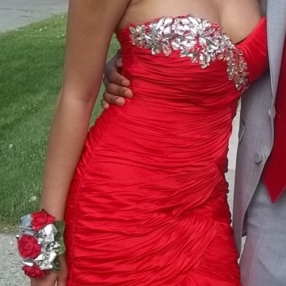 Red Prom Dress - Picture 2 of 4
