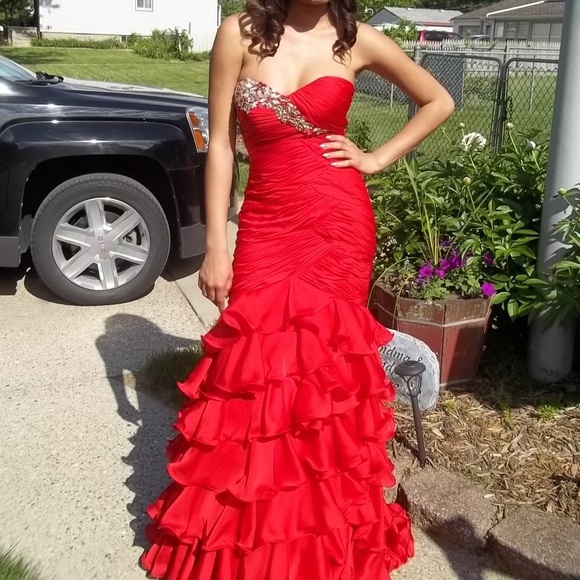 Red Prom Dress - Picture 4 of 4