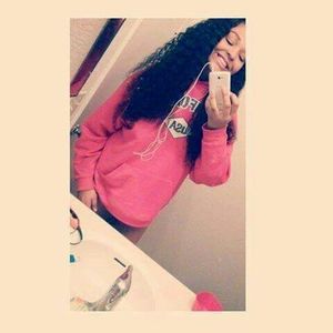 Meet your Posher, Cassandra