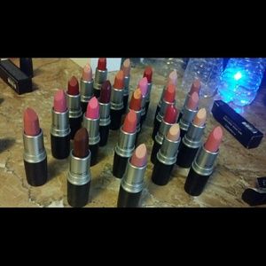 23 lipsticks