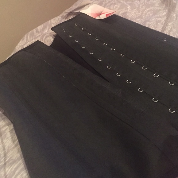 Brand new anne cherry waist trainer