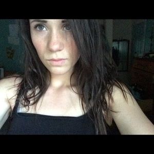 Meet your Posher, Clarissa