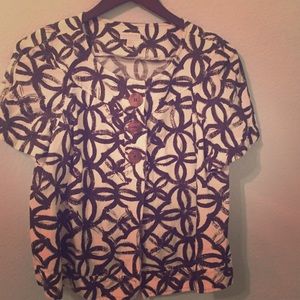 Pea in the pod short sleeve jacket. Size L