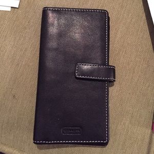 Coach leather wallet. Small. Simple