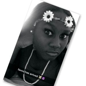 Meet your Posher, Danae