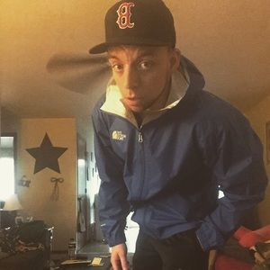 Meet your Posher, Christian