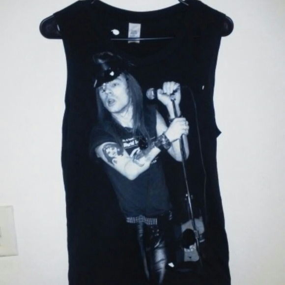 Guns n roses/ Axl Rose hot topic shirt punk rock