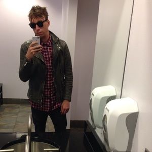 Meet your Posher, Mike