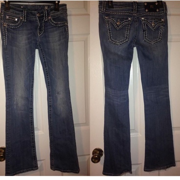 Women's Miss Me Jeans. Size 27. Boot Cut