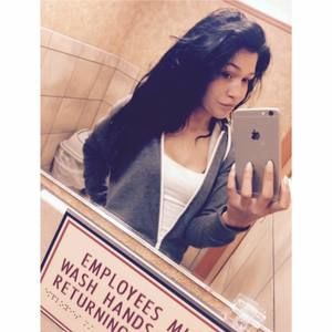 Meet your Posher, Alexis