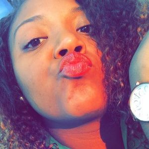 Meet your Posher, Shayla