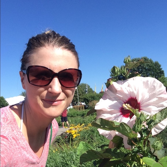 Meet your Posher, Megan