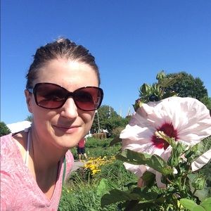 Meet your Posher, Megan