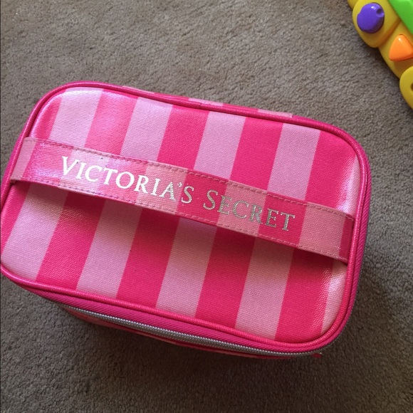 SOLD Vs double compartment makeup storage bag - Picture 2 of 4