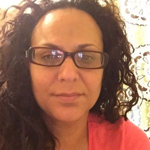 Meet your Posher, Adriana