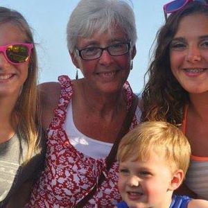 Meet your Posher, Linda