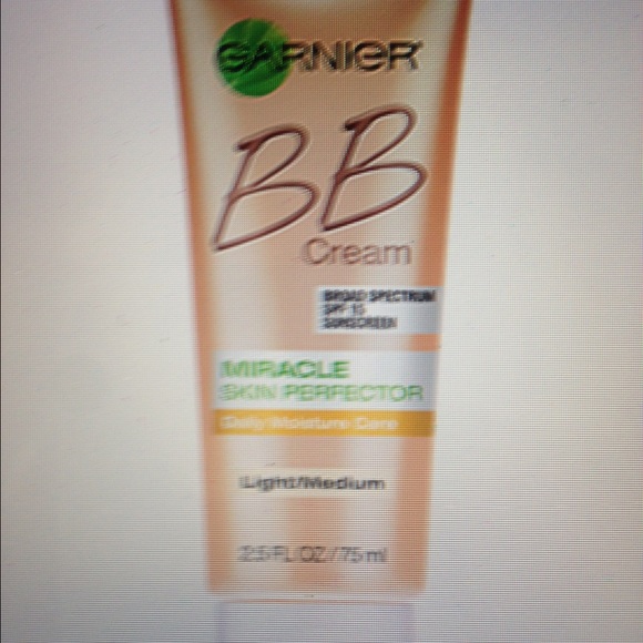 Garnier Bb Cream in Light/medium - Picture 3 of 4
