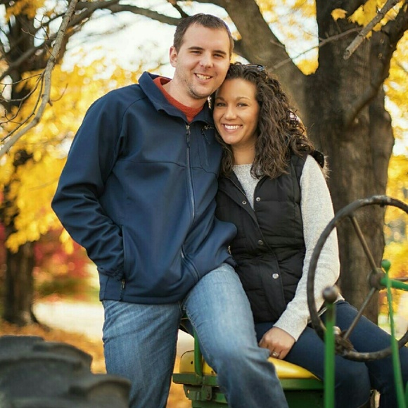 Meet Your Posher, Mel! - Picture 2 of 3