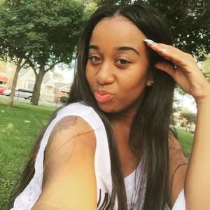 Meet your Posher, Felicia