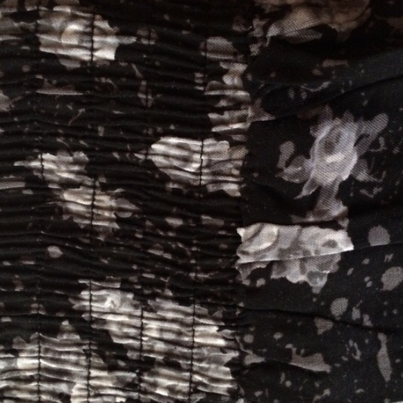 NWT high waisted shorts - Picture 4 of 4