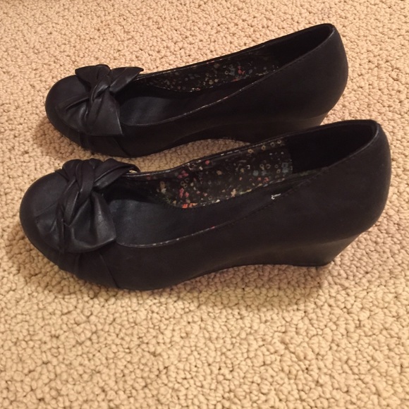 Black wedge Decree - Picture 2 of 3