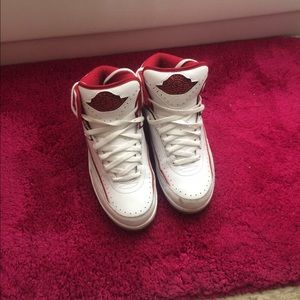 varsity red 2s