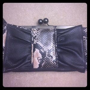 Jessica Simpson clutch