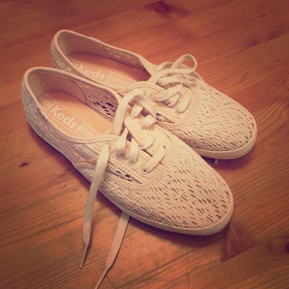 Keds women's 6.5 cream lace originals