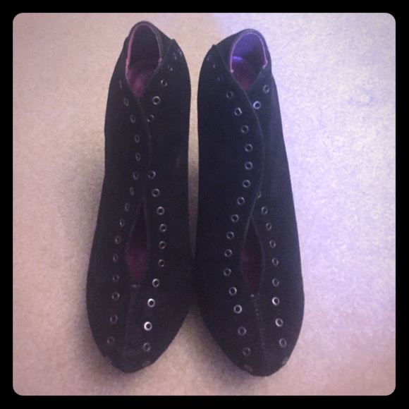 Bootie shoes