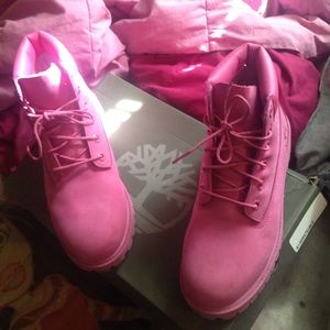 Pink Timberlands 💥 Size 6  . Worn Once