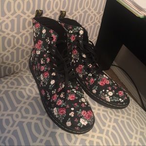 NWOT Floral Doc Martens