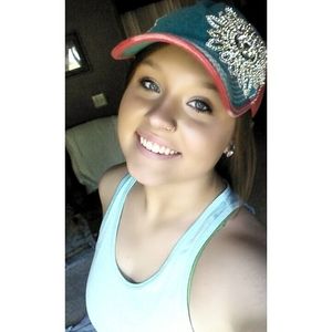 Meet your Posher, Kelsey