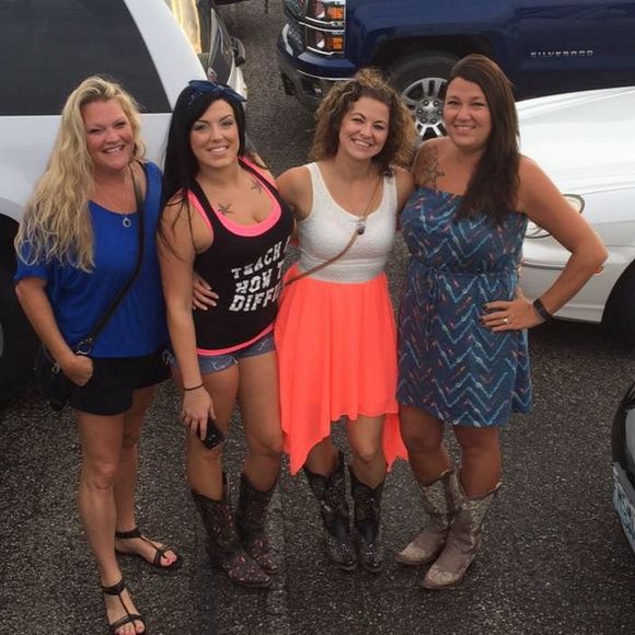 Meet your Posher, Dawn - Picture 1 of 1