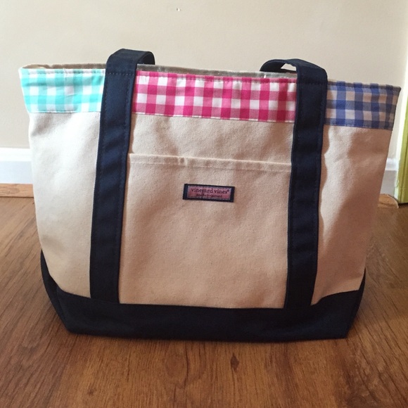 Vineyard vines tote **** NEVER USED****