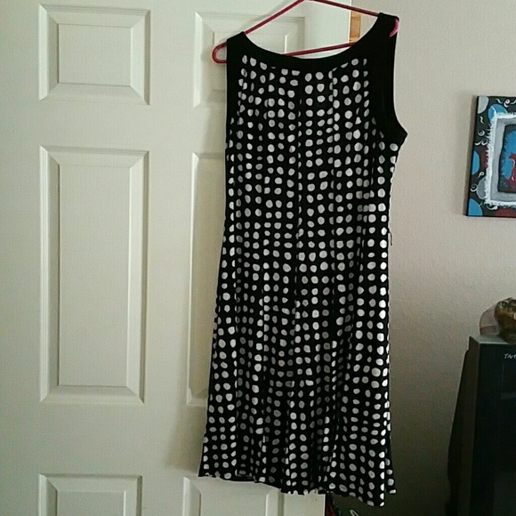 Polka-dot black and white dress