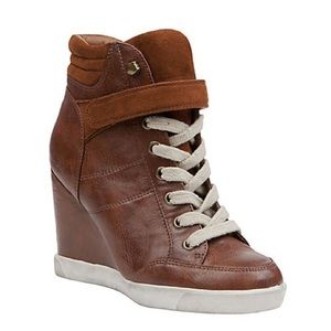 Steve Madden Lleve Wedge Sneaker