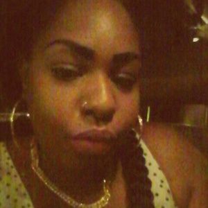 Meet your Posher, Desiree