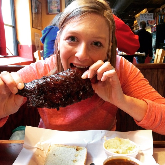 Meet your Posher, Jessica - Picture 1 of 1