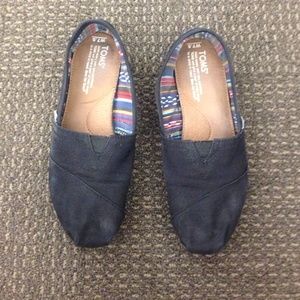 Black toms