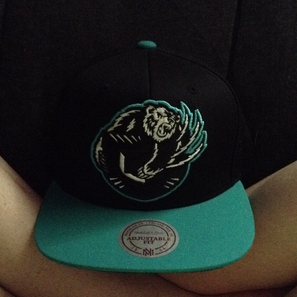 Brand new WOT Grizzlies Mitchell and Ness SnapBack
