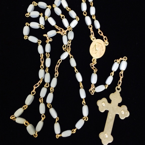 CLOSET CLEAR OUT Vintage rosary - Picture 2 of 5
