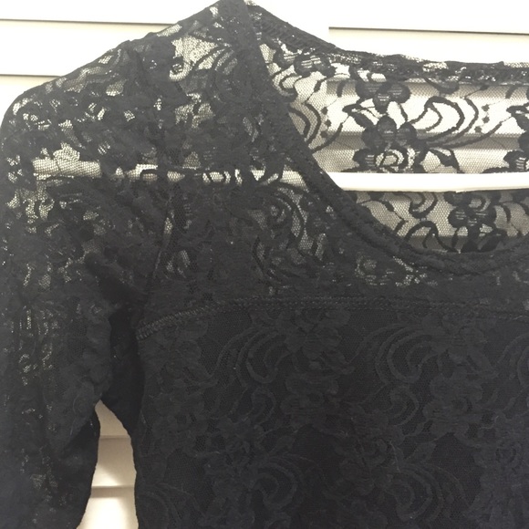 Black lace crop top